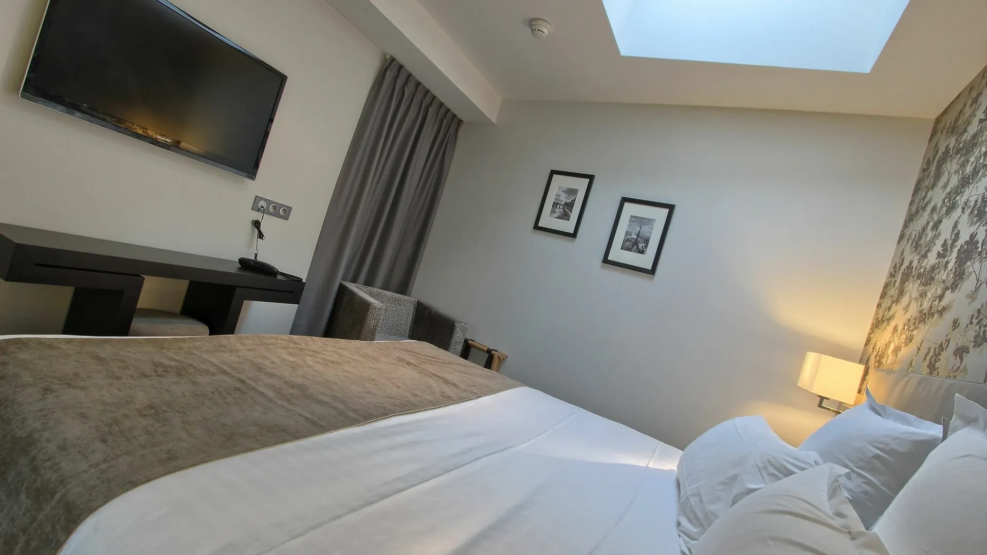 Chamar Hotel